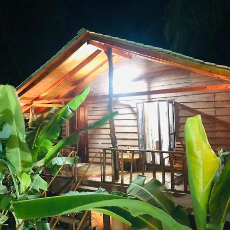 Galaxy View Homestay Сигирия Экстерьер фото