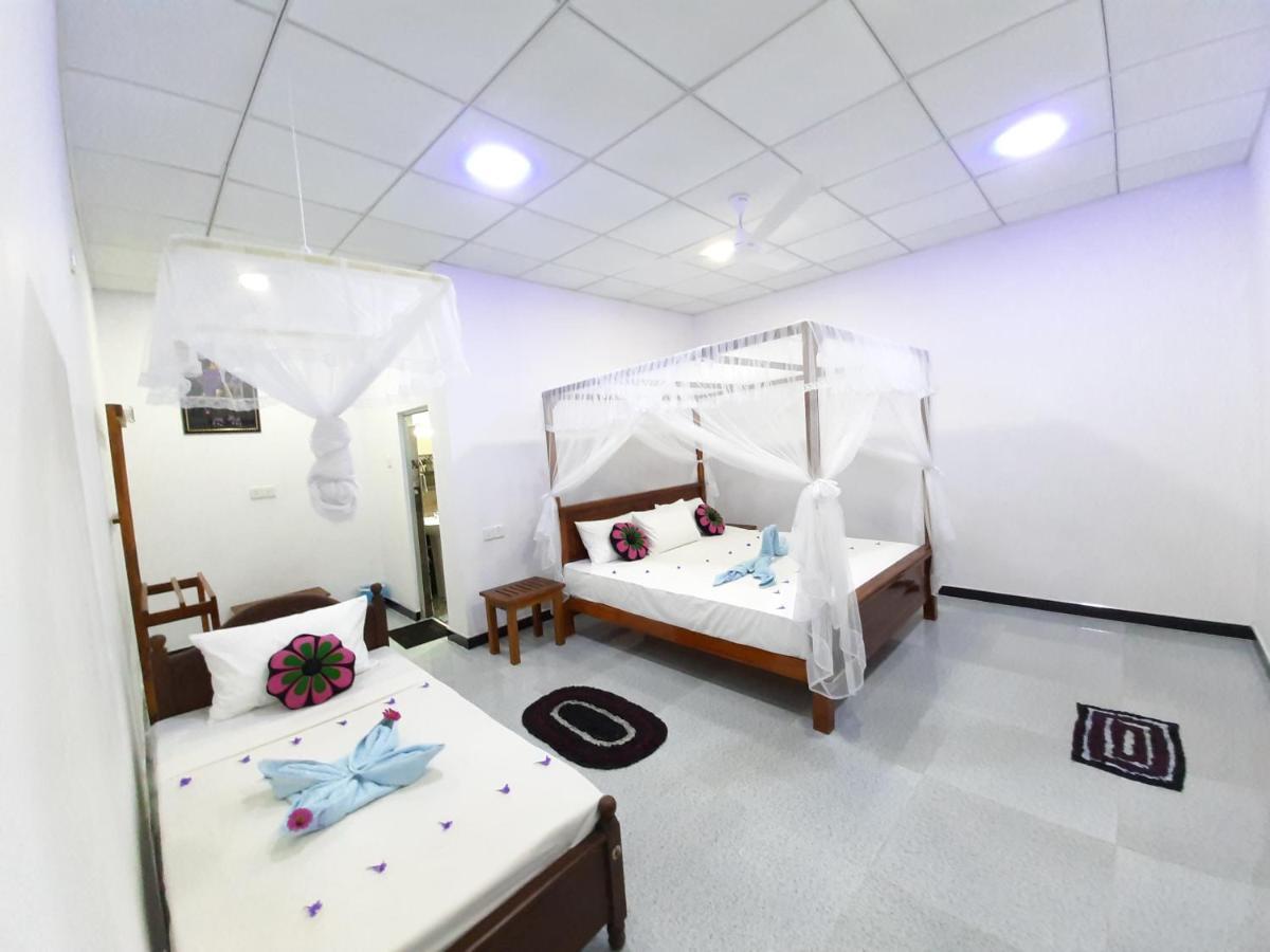 Galaxy View Homestay Сигирия Экстерьер фото