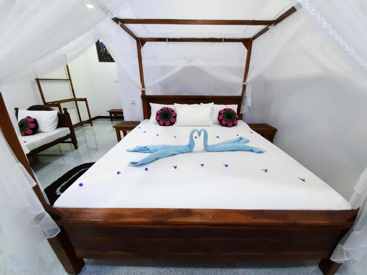 Galaxy View Homestay Сигирия Экстерьер фото