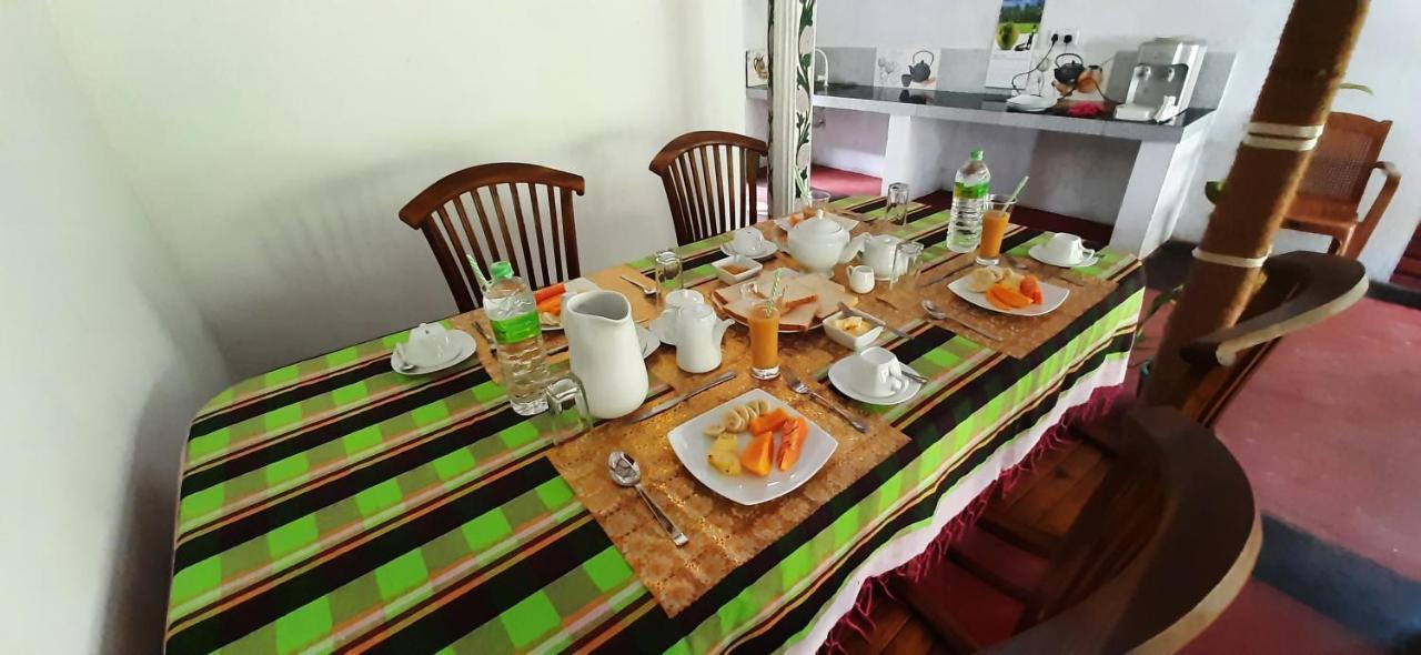 Galaxy View Homestay Сигирия Экстерьер фото