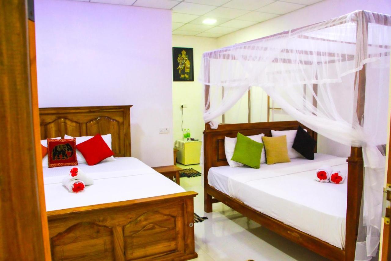 Galaxy View Homestay Сигирия Экстерьер фото