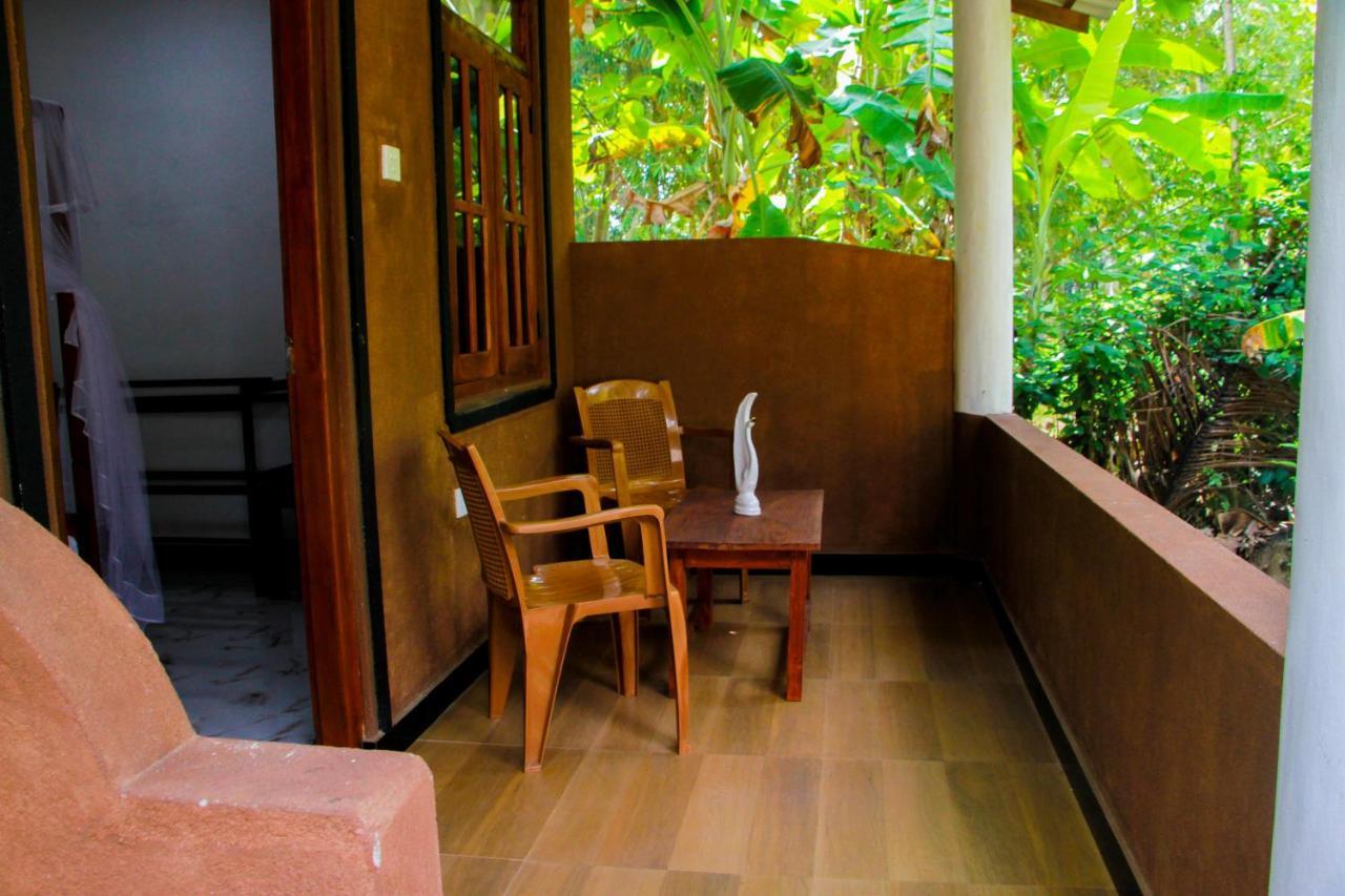 Galaxy View Homestay Сигирия Экстерьер фото